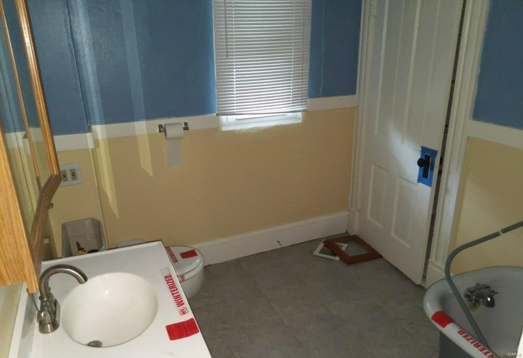 Brown St, Alton, IL 62002