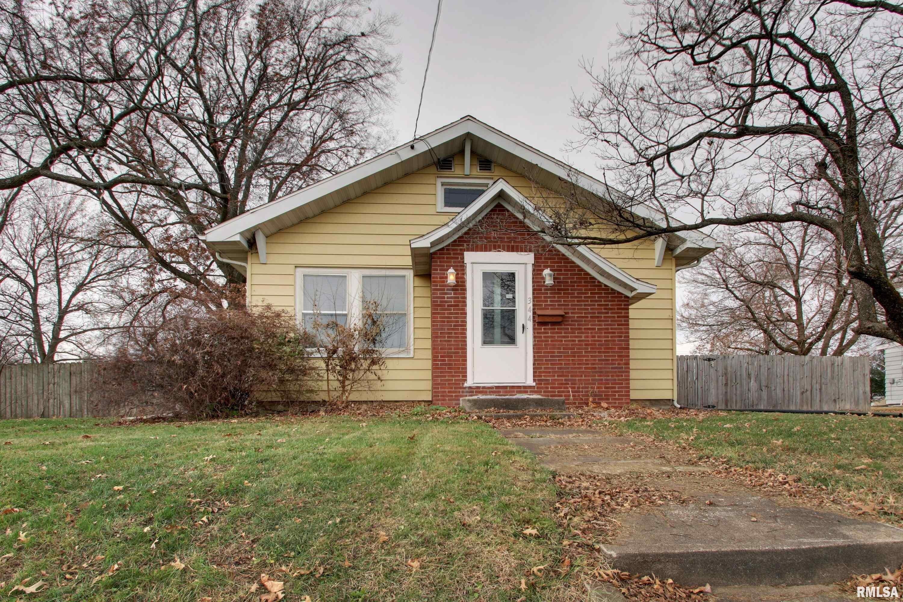 S State Rd, Mendon, IL 62351