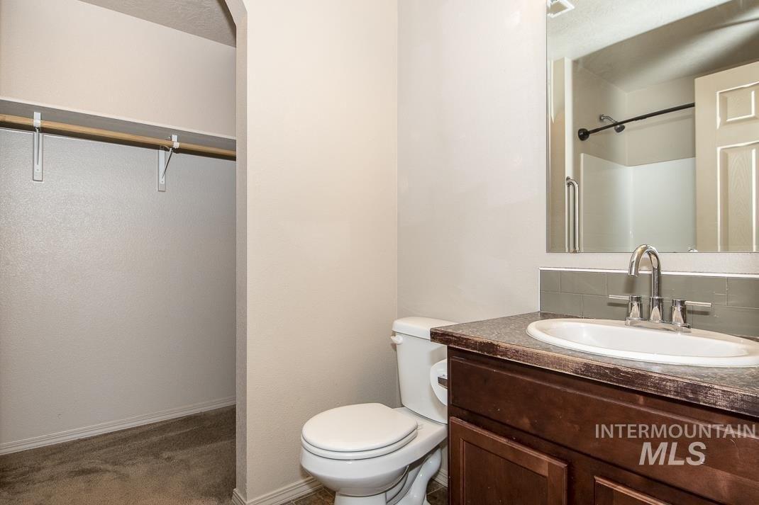 Abram Ave, Caldwell, ID 83607