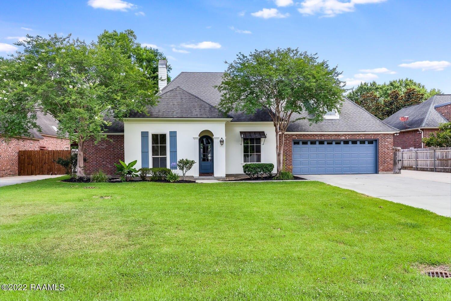 Maple Grove Ln, Youngsville, LA 70592