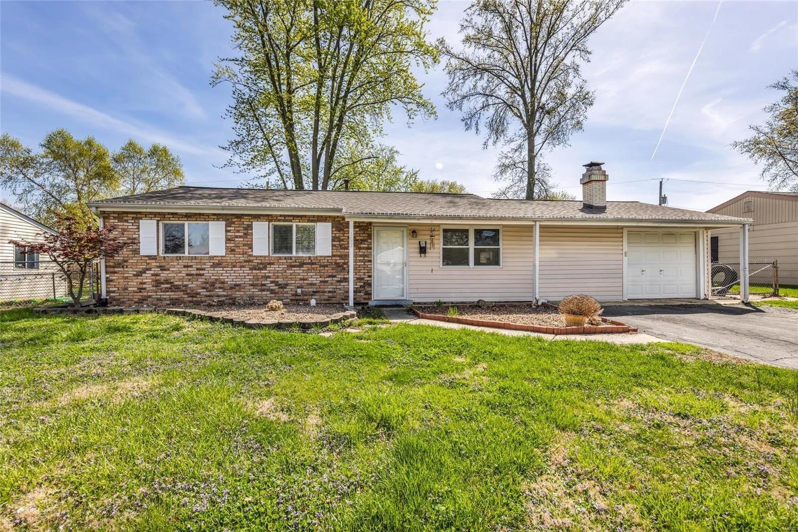 Allen Dr, O Fallon, MO 63366