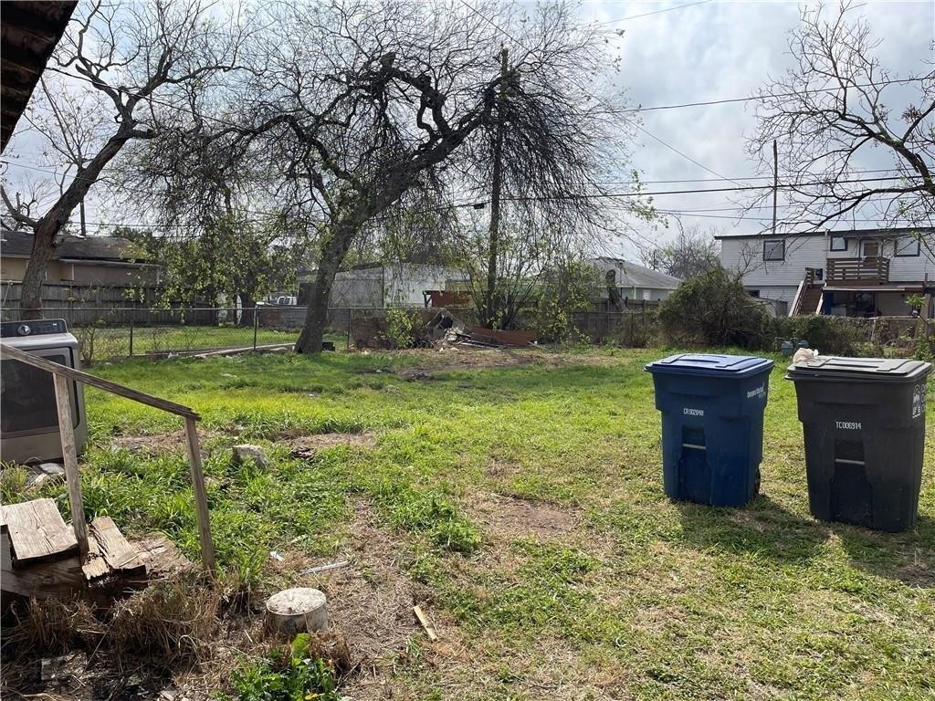 El Paso St, Corpus Christi, TX 78417
