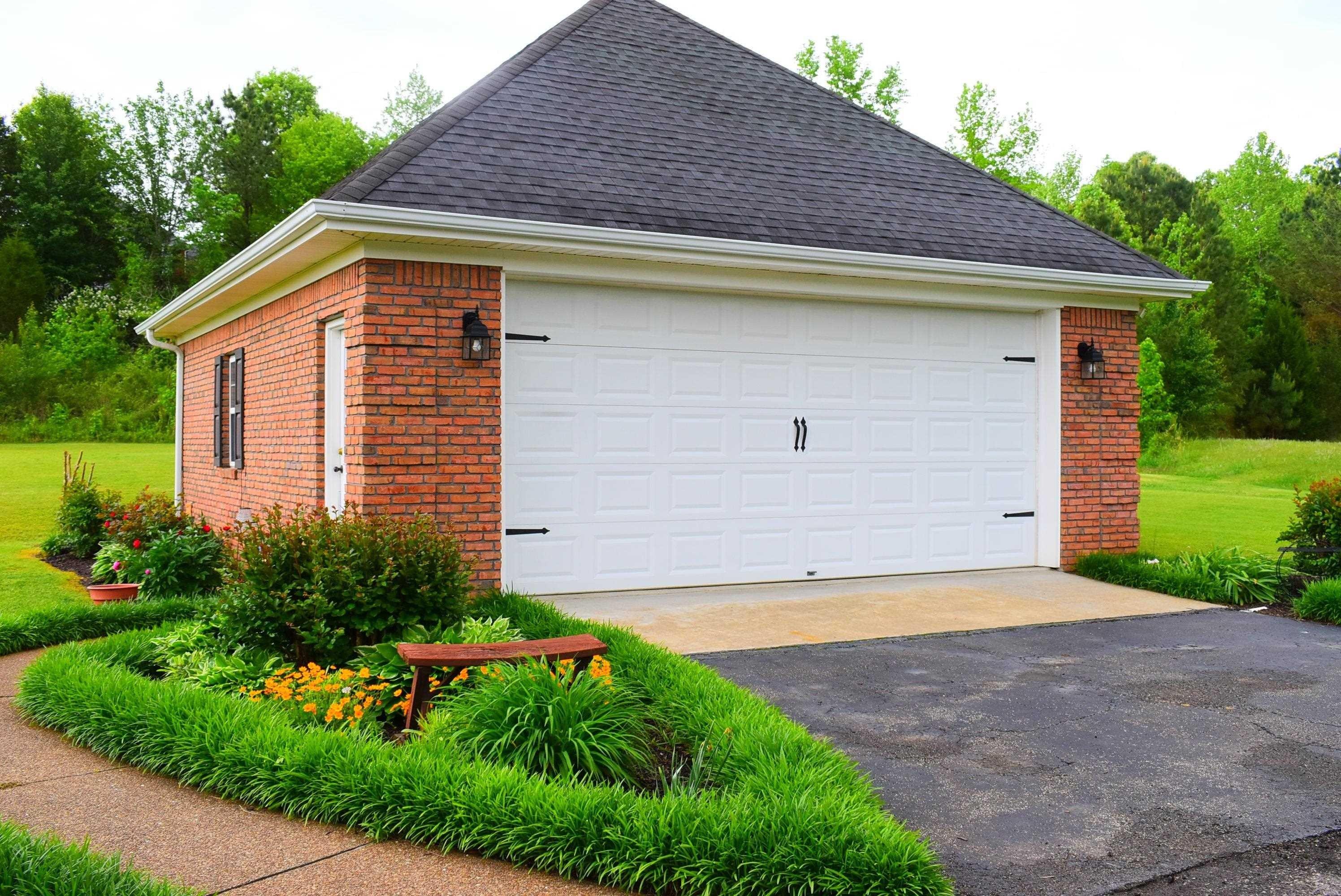 Yoshino Dr, Jackson, TN 38301