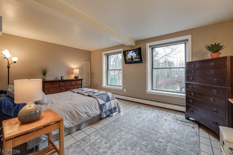 Hillside Dr, Newton, NJ 07860