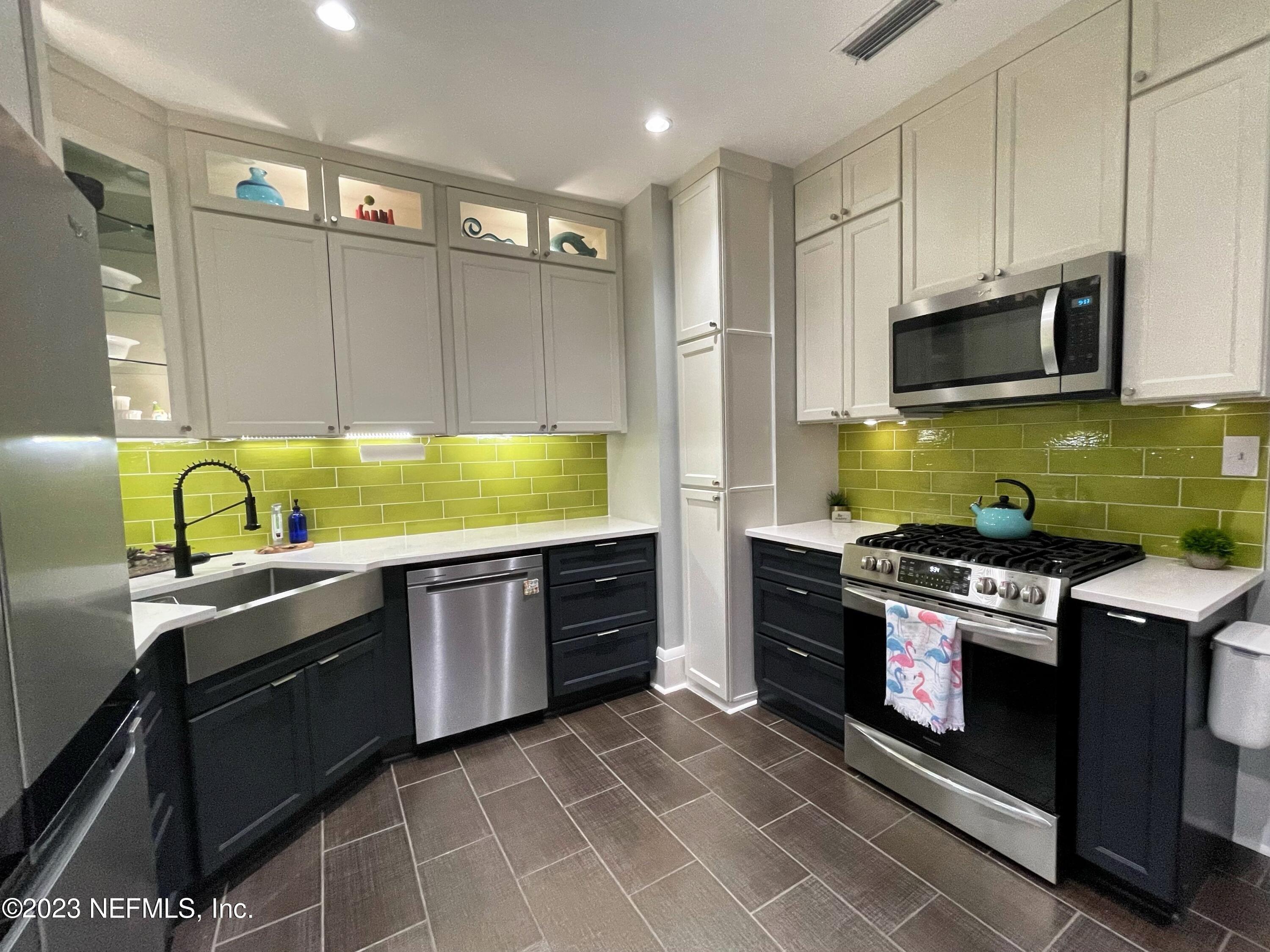 Riviera St, Jacksonville, FL 32207