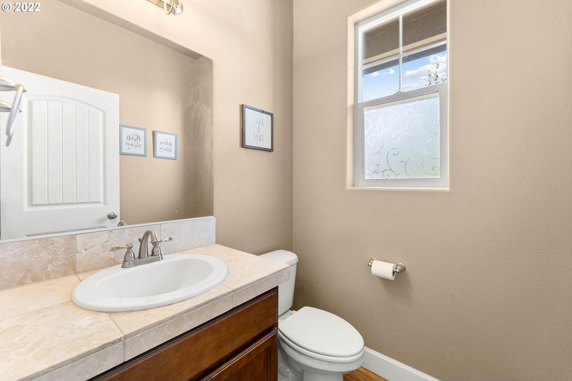 Dublin Ave, Sandy, OR 97055