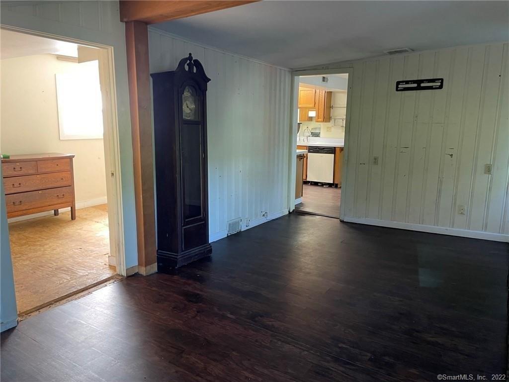 Middle Rd, Guilford, CT 06437