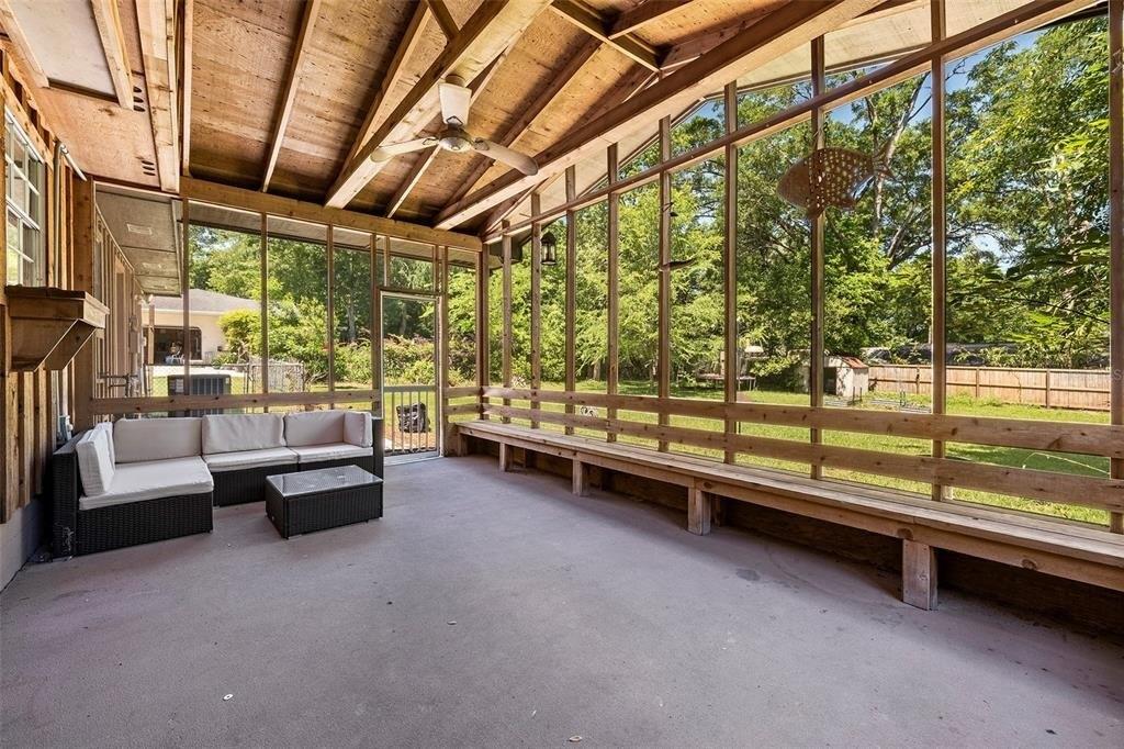 Nw 12th Pl, Gainesville, FL 32606