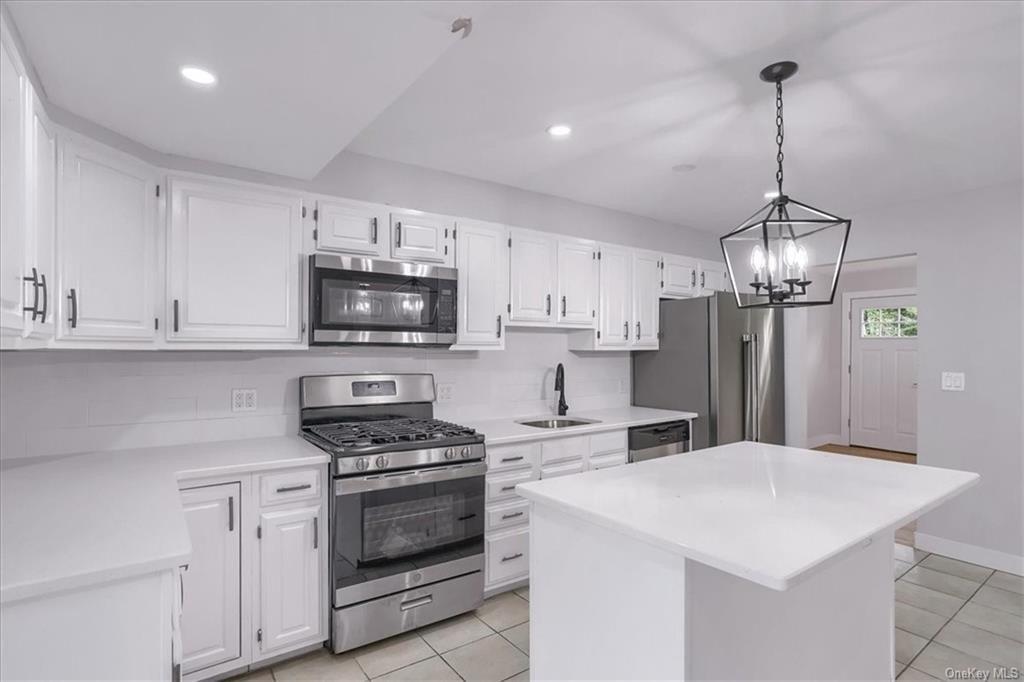 Hillcrest Dr, Salisbury Mills, NY 12577