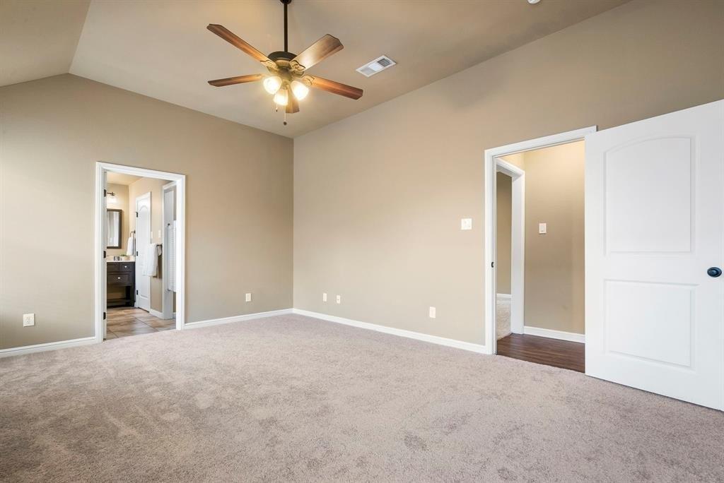 Newcastle Dr, Weatherford, TX 76086