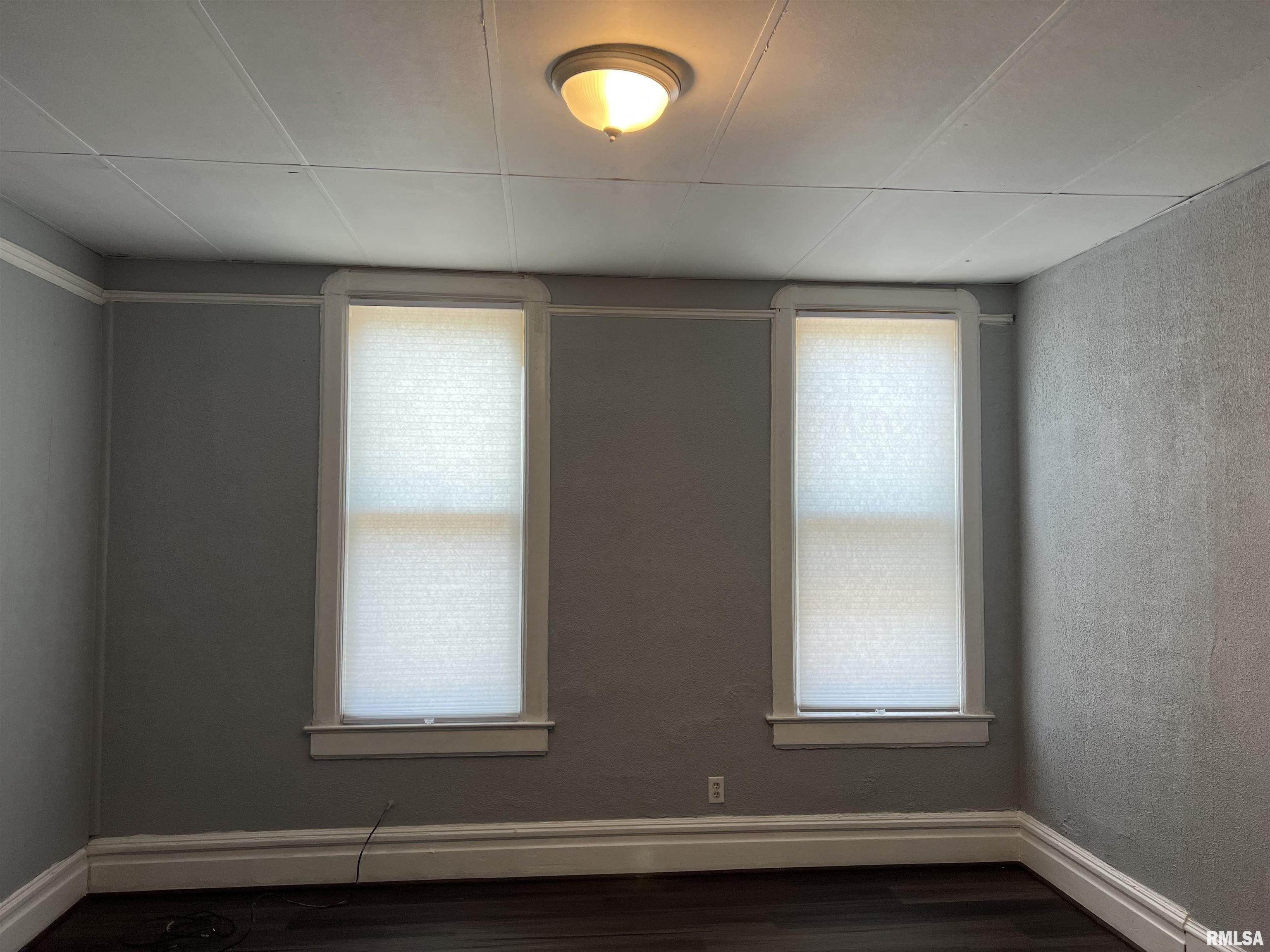 N Linn St, Peoria, IL 61604
