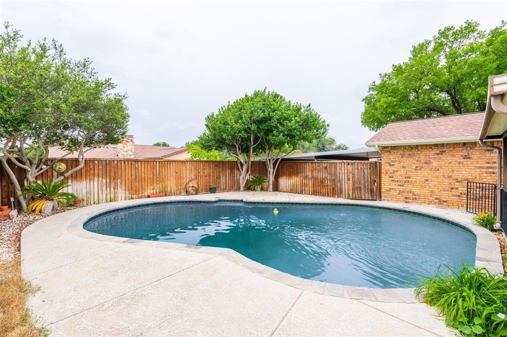 Pemberton Ln, The Colony, TX 75056