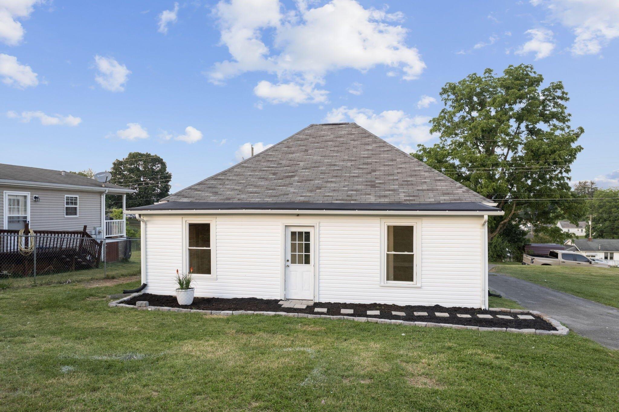Page St, Bristol, VA 24201