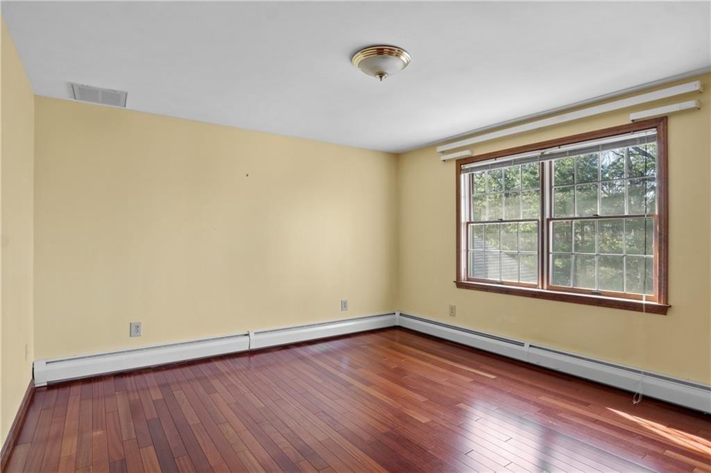 Joseph Ct, Warwick, RI 02886
