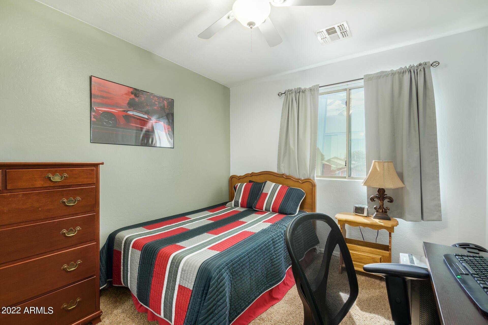 W Hughes Dr, Phoenix, AZ 85043
