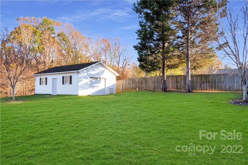 Larkspur Rd, Salisbury, NC 28146