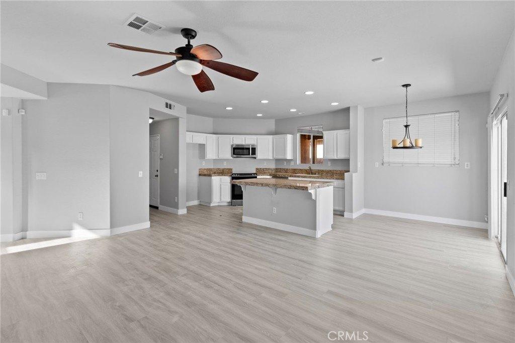 Dellwood Rd, Victorville, CA 92392