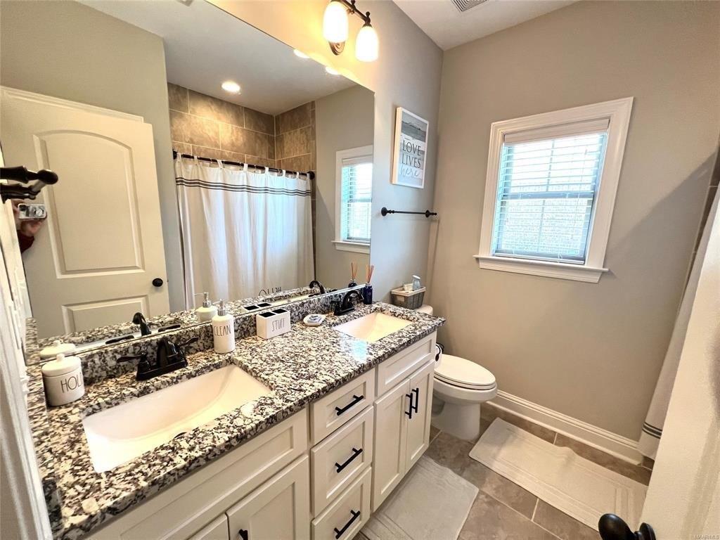 Watkins Glen Dr, Wetumpka, AL 36093