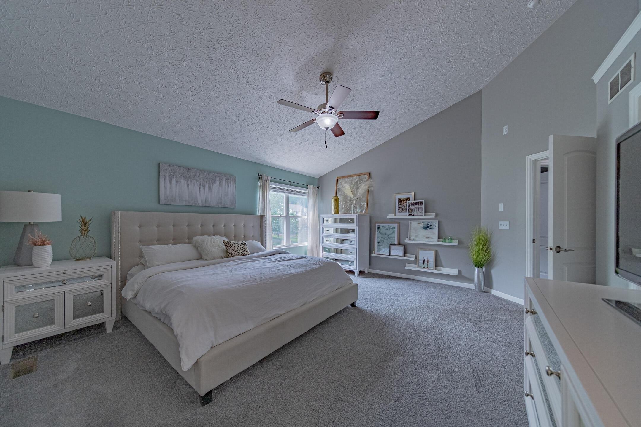 Oaks Shadow Dr, New Albany, OH 43054