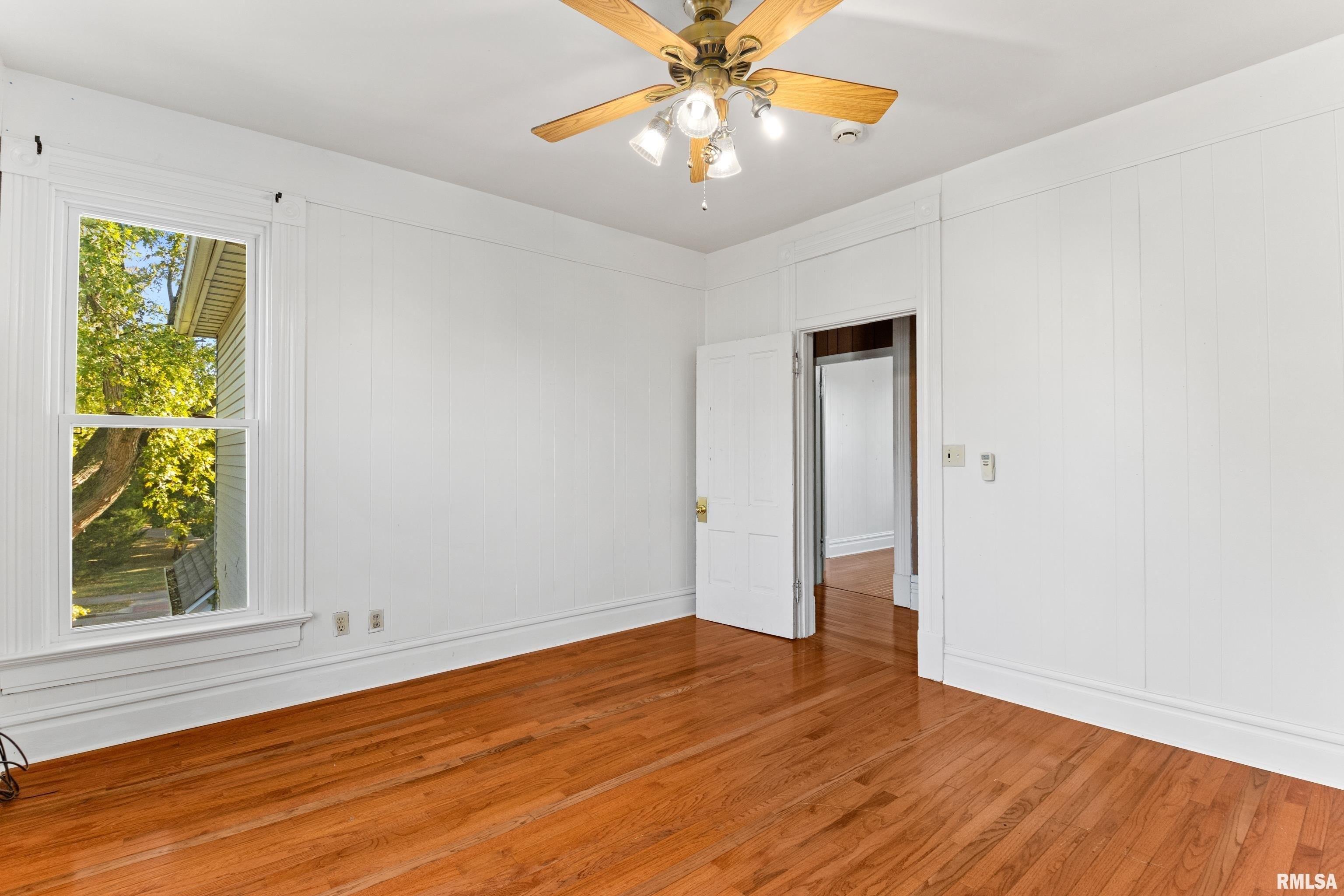 W Moss Ave, Peoria, IL 61606
