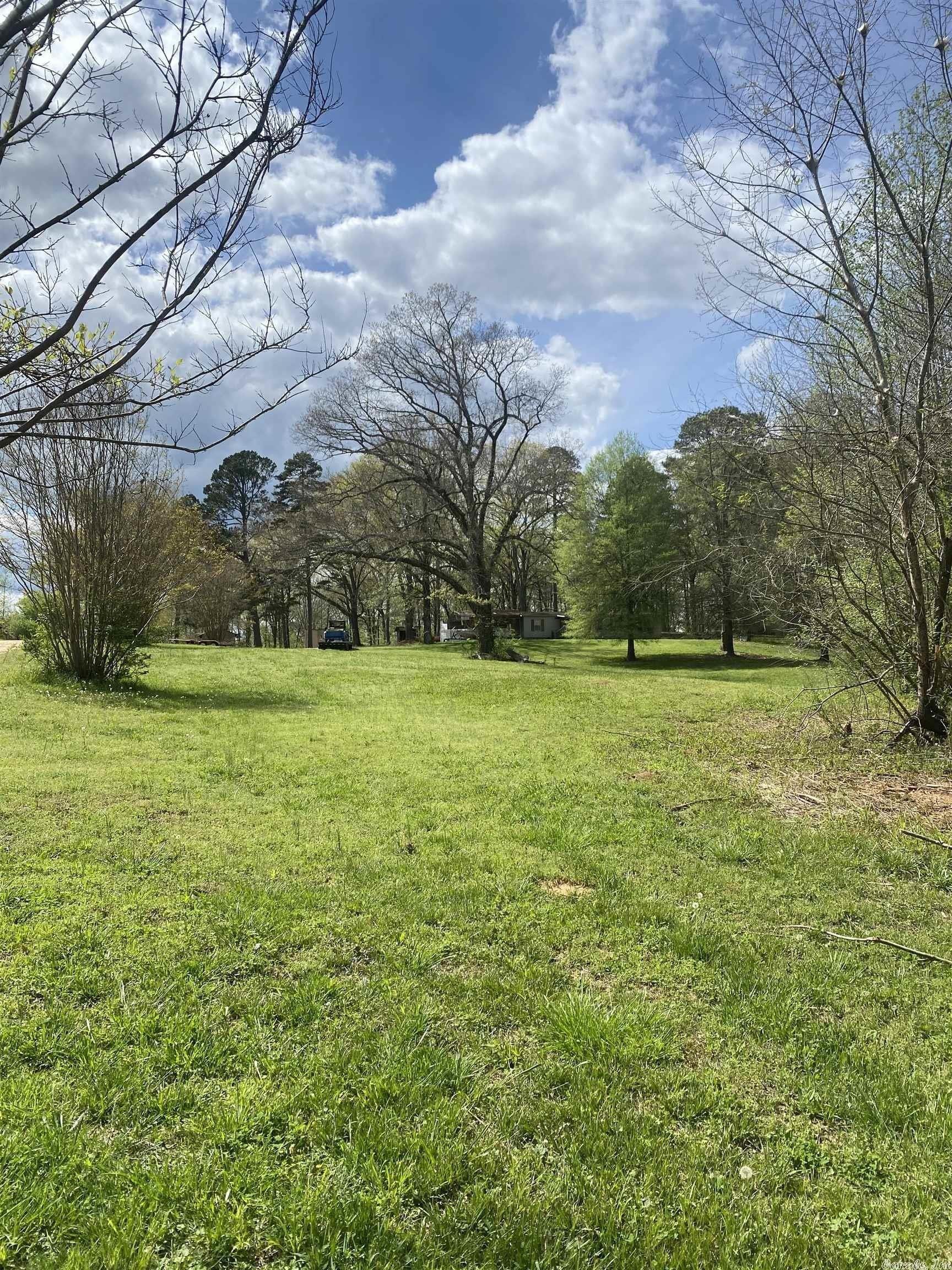 Ten Mile Rd, Benton, AR 72019