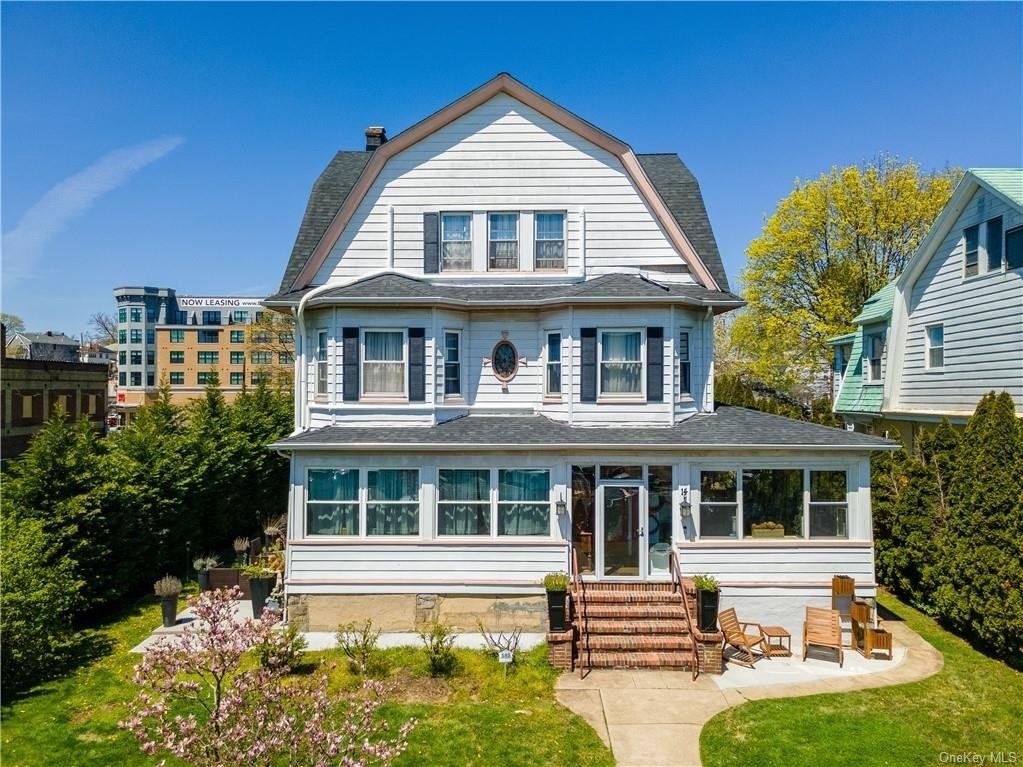 Hamilton Ave, New Rochelle, NY 10801