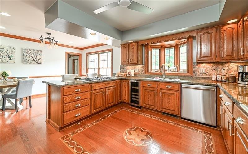 Northbrook Dr, Gibsonia, PA 15044