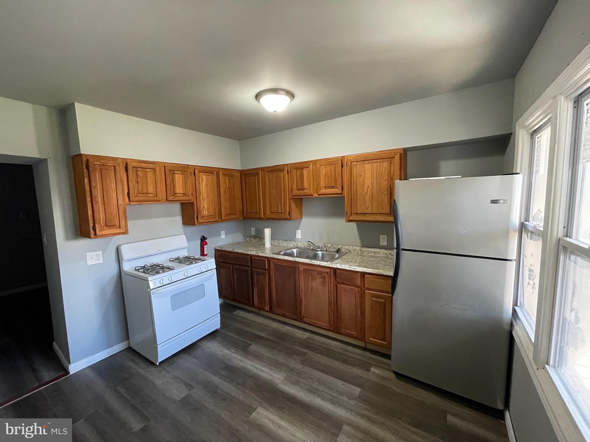 Asbury St, Trenton, NJ 08611