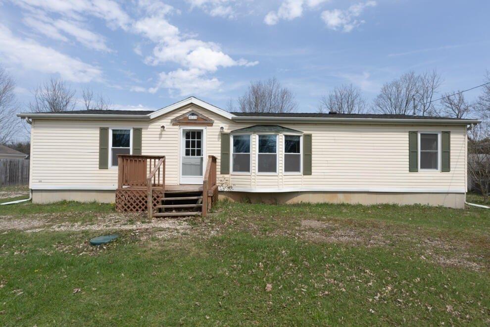 E S Ave, Vicksburg, MI 49097