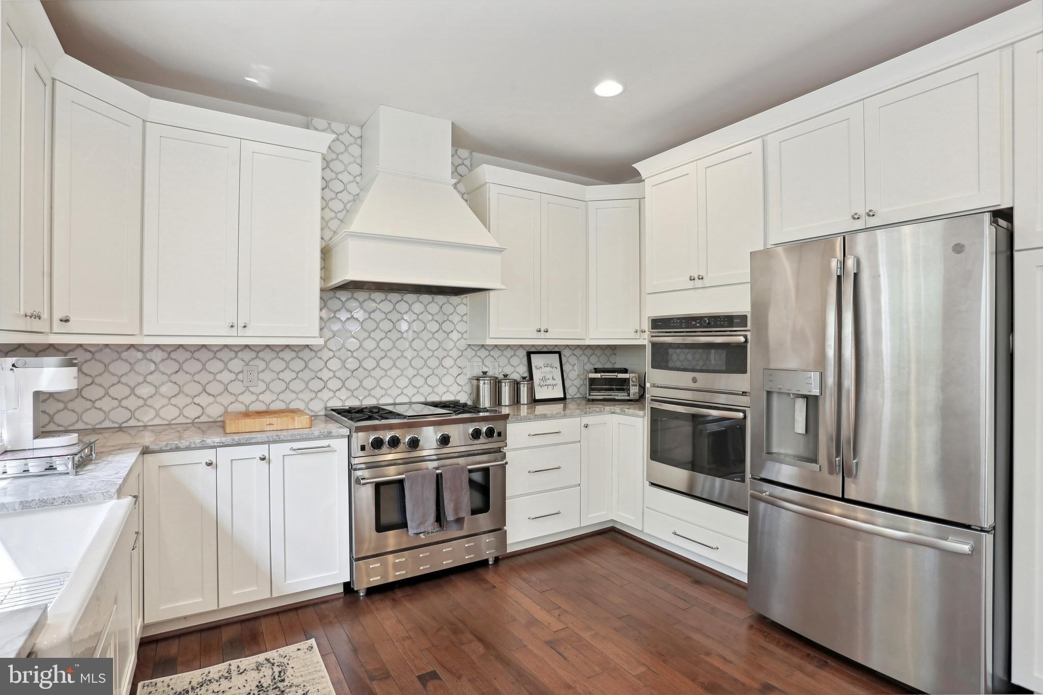 Edward Carr Ct, Springfield, VA 22153