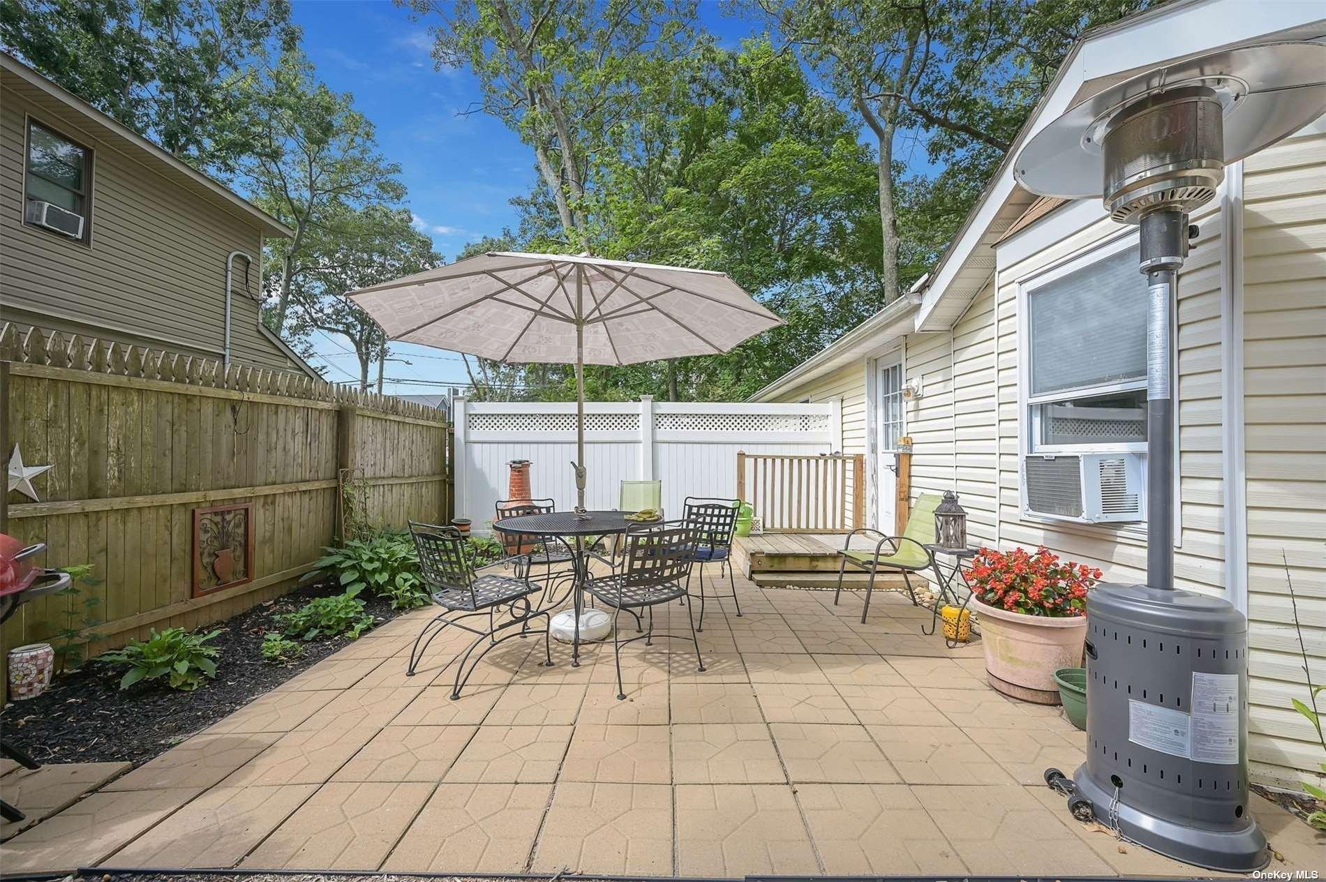 Wylde Rd, Mount Sinai, NY 11766