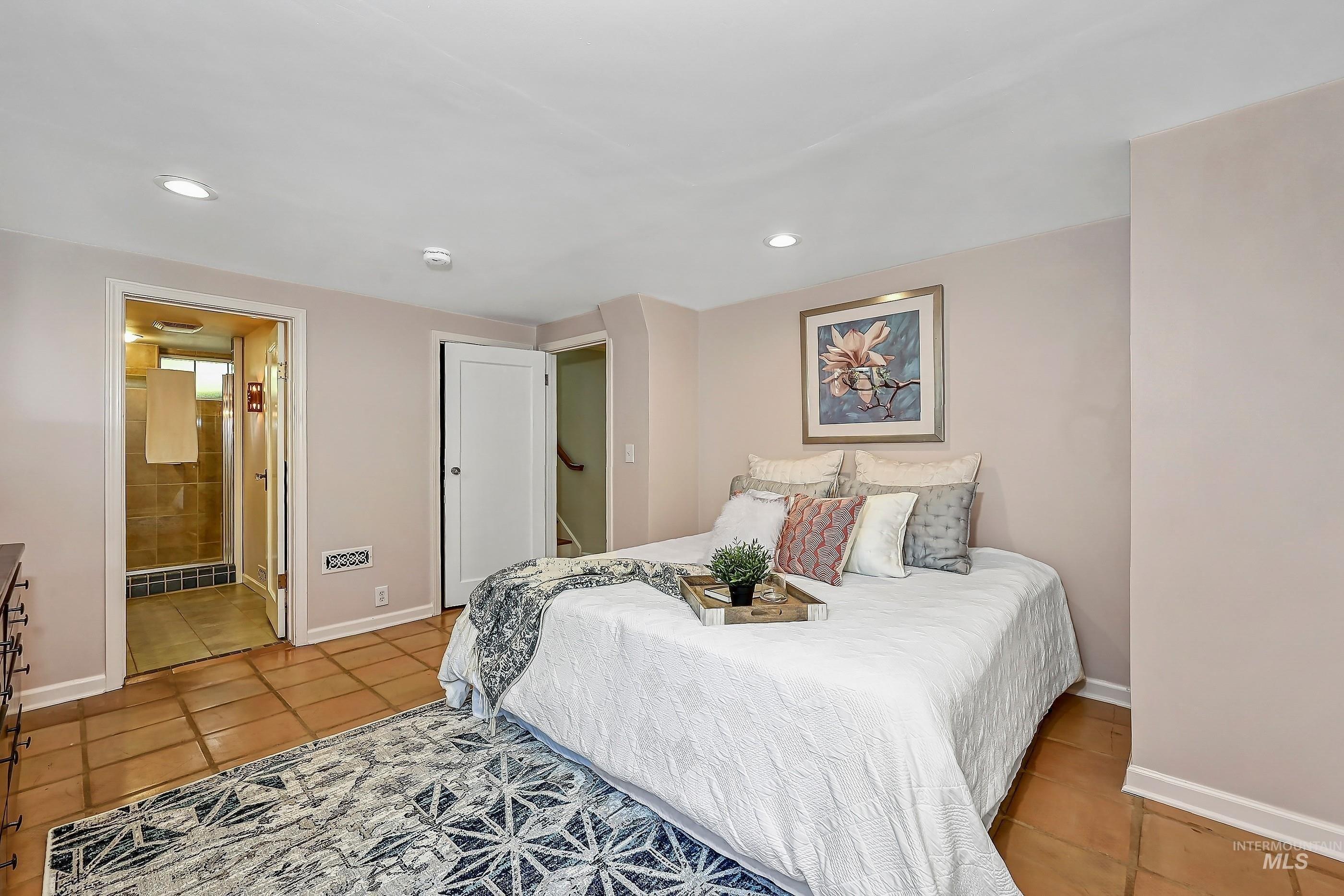 W Resseguie St, Boise, ID 83702