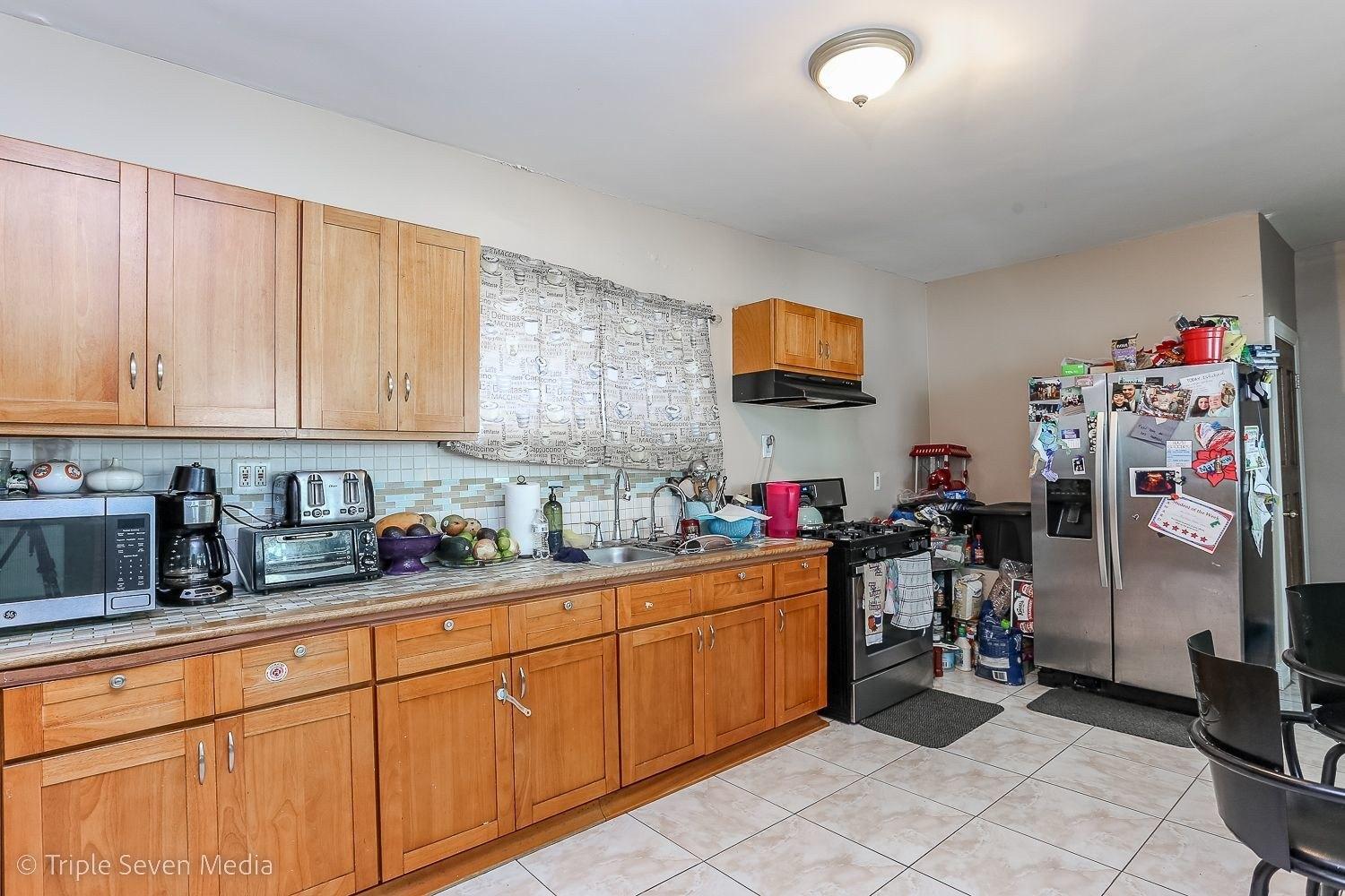 S Sawyer Ave, Chicago, IL 60629