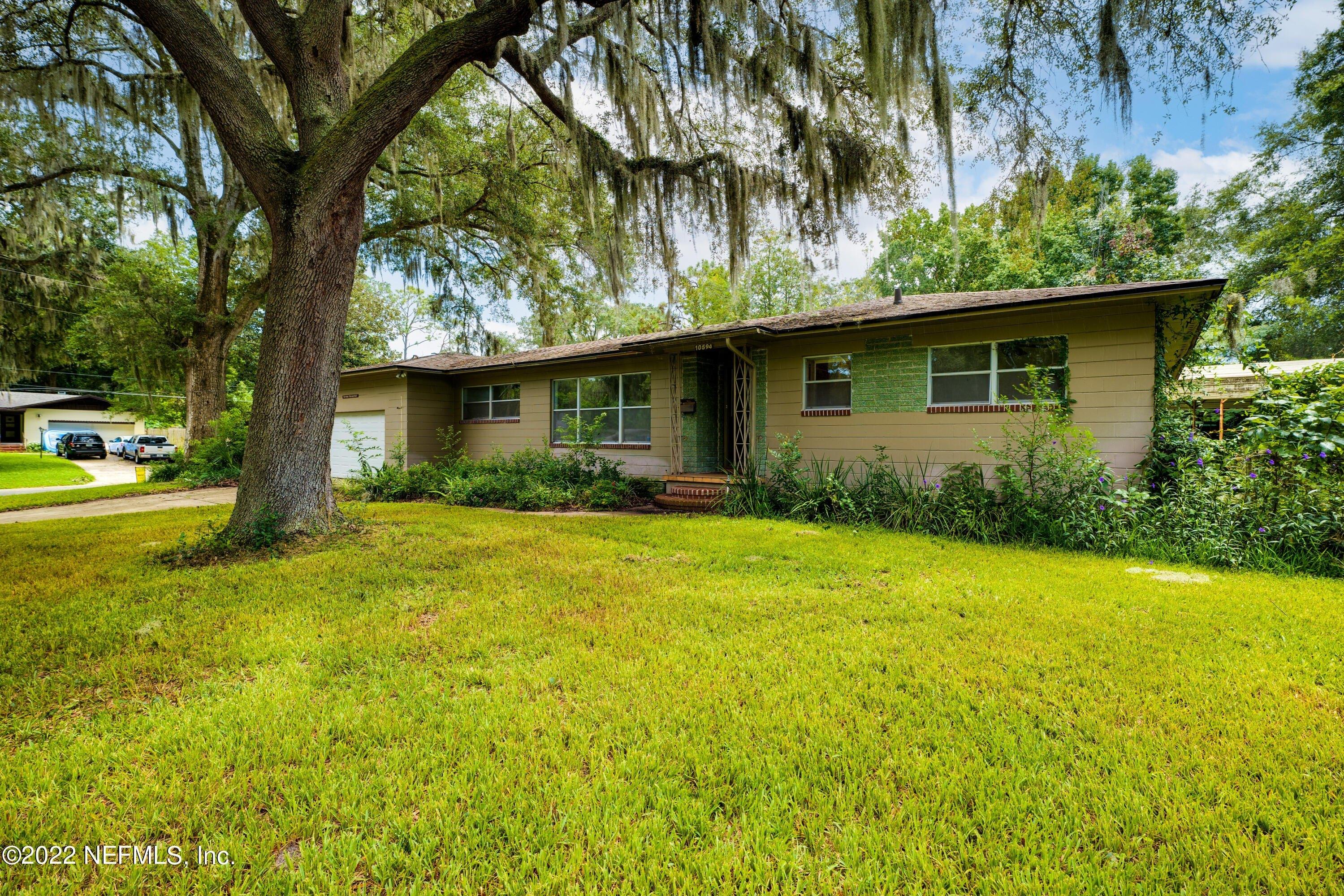 Serena Dr, Jacksonville, FL 32225