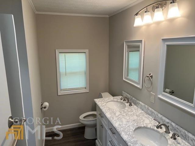 Reese St, Elberton, GA 30635