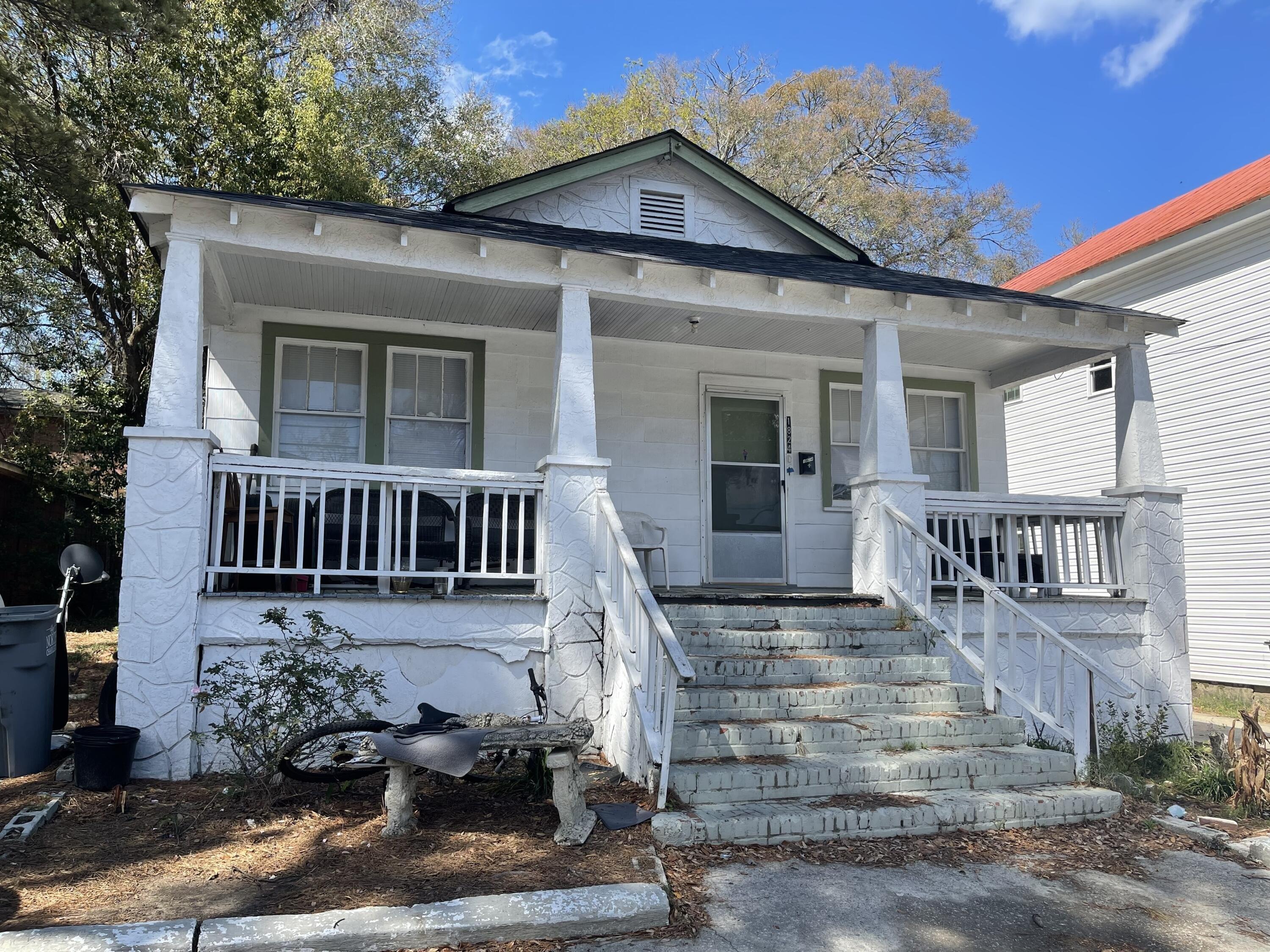 Leland St, North Charleston, SC 29405