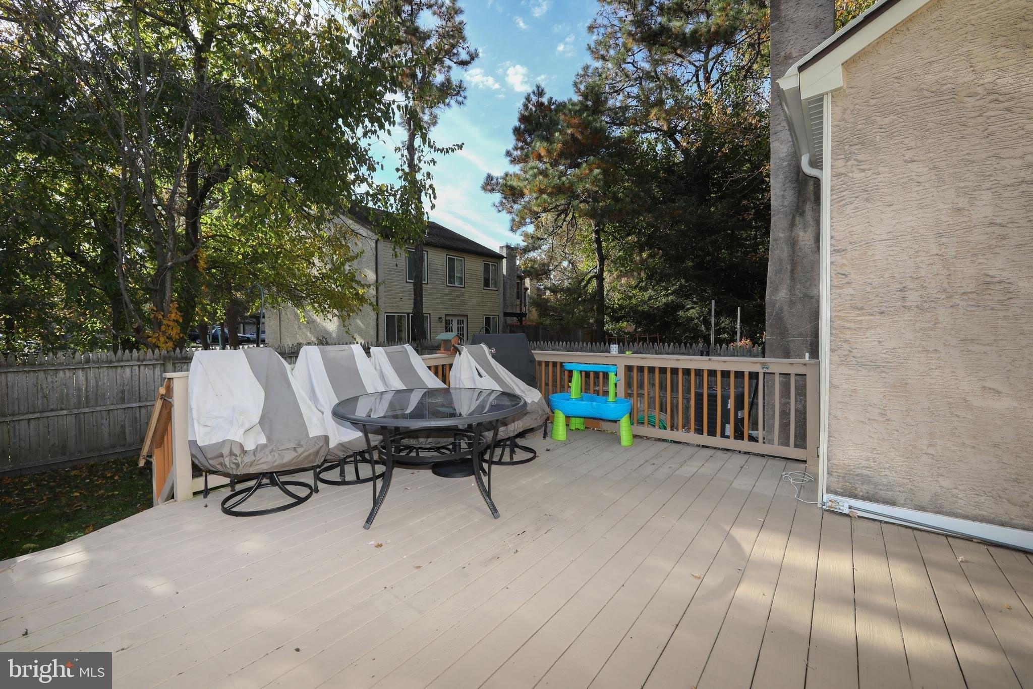 Queen Anne Ct, Marlton, NJ 08053
