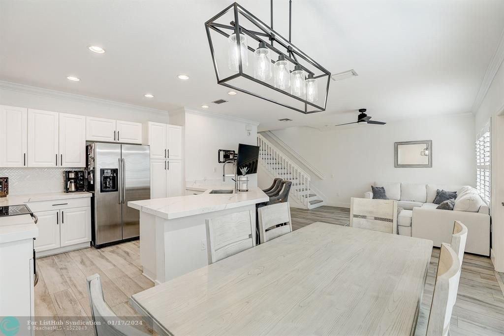 Grand Cypress Cir N, Coconut Creek, FL 33073