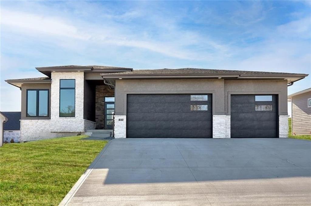 Roman Rd, Waukee, IA 50263