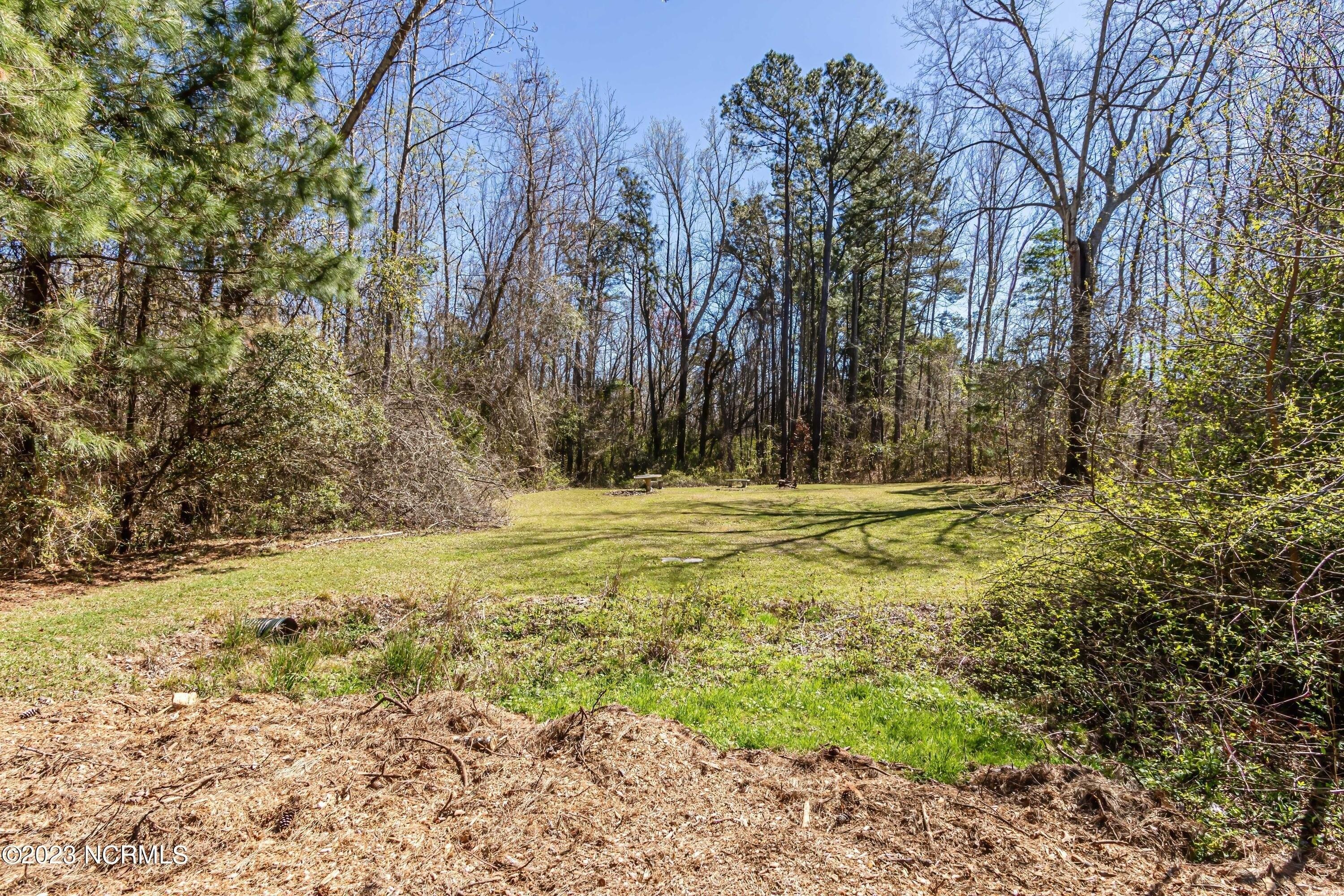 Hominy Ct, Hubert, NC 28539