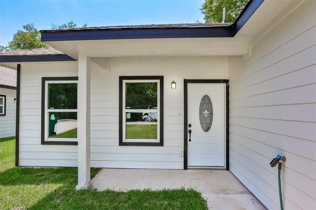 E Broadway St, Gainesville, TX 76240