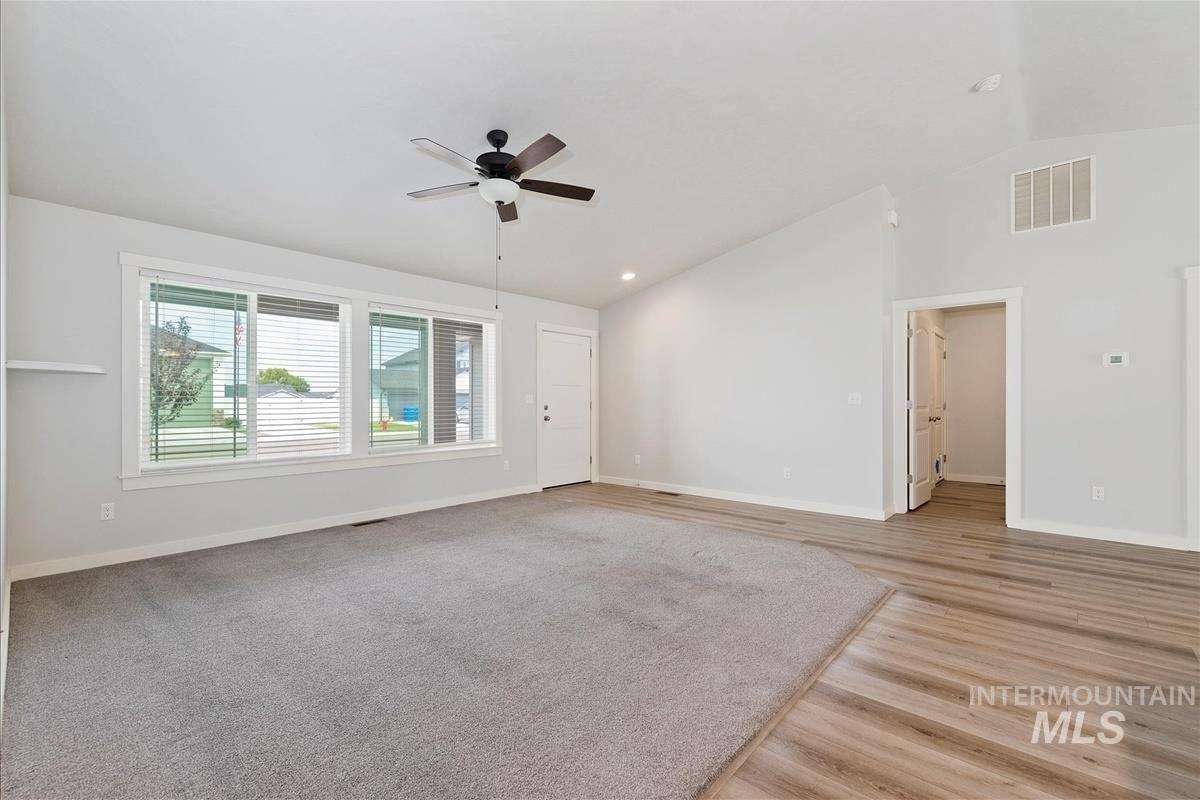 Stagecoach Ave, Fruitland, ID 83619