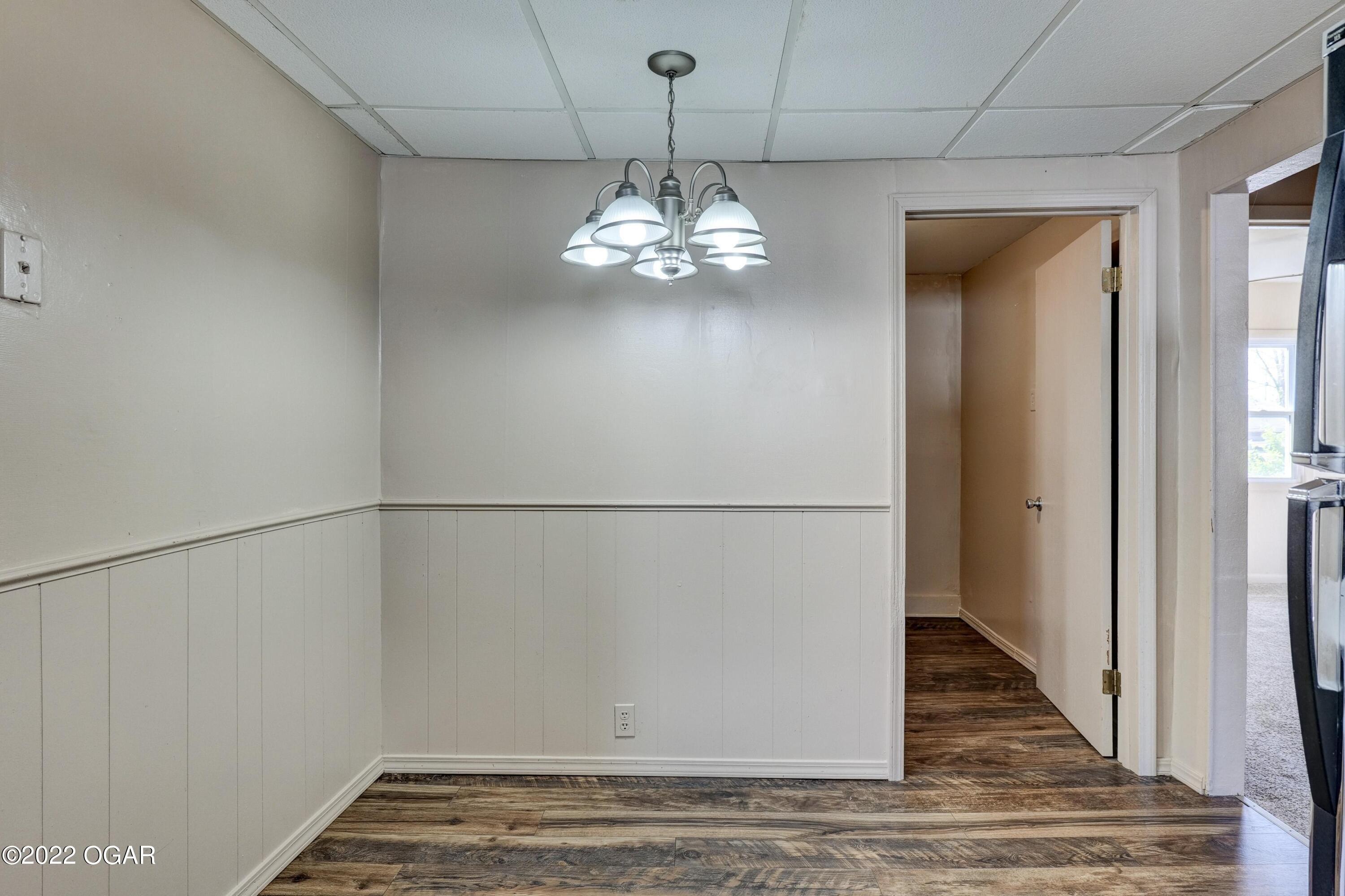W 7th St, Webb City, MO 64870