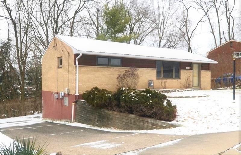 Mayflower Dr, Pittsburgh, PA 15227