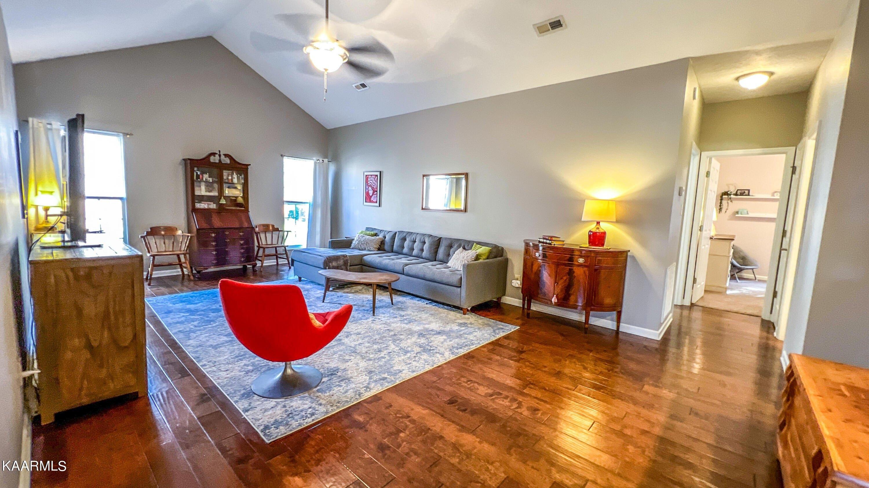 Misty Glen Ln, Knoxville, TN 37909