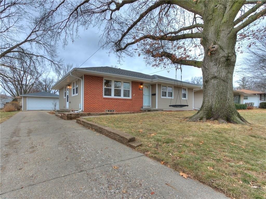 Brinkwood Rd, Des Moines, IA 50310