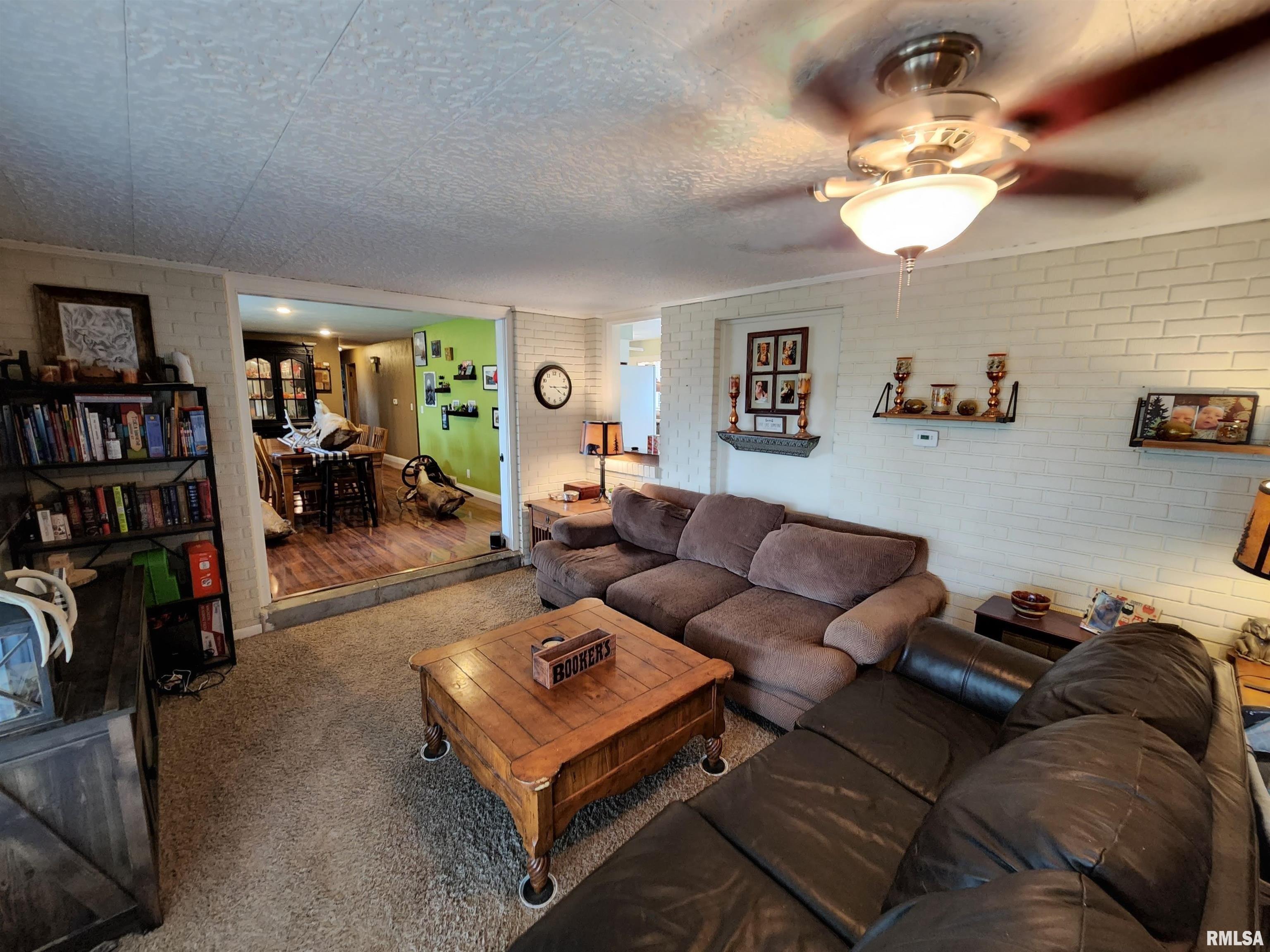 S Indiana Ave, Morton, IL 61550