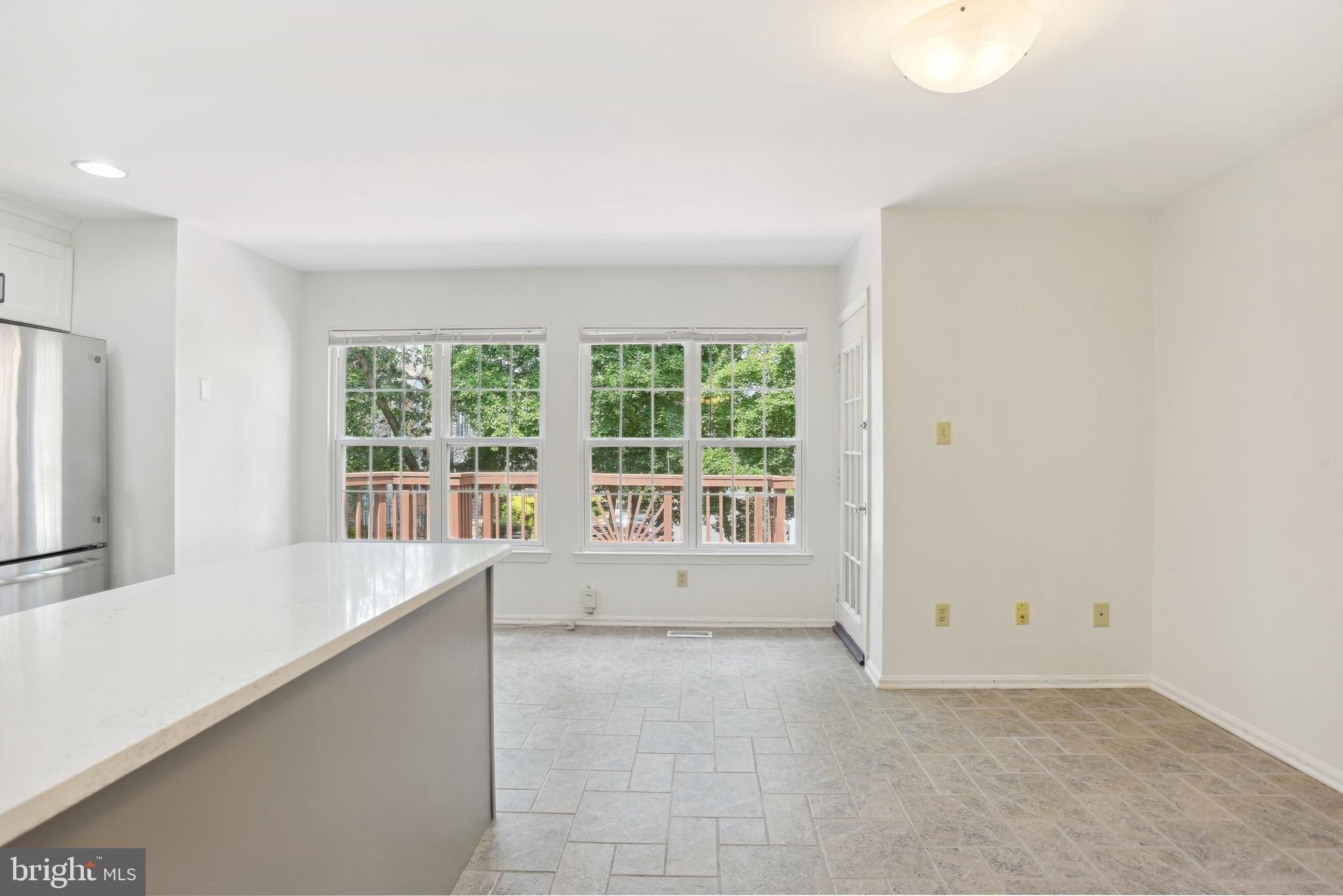 Semblance Dr, Sterling, VA 20164