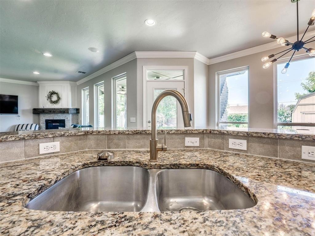 Nw 164th Cir, Edmond, OK 73013