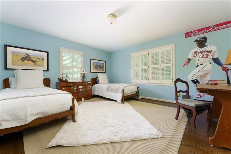 Mcclatchey Cir Ne, Atlanta, GA 30342